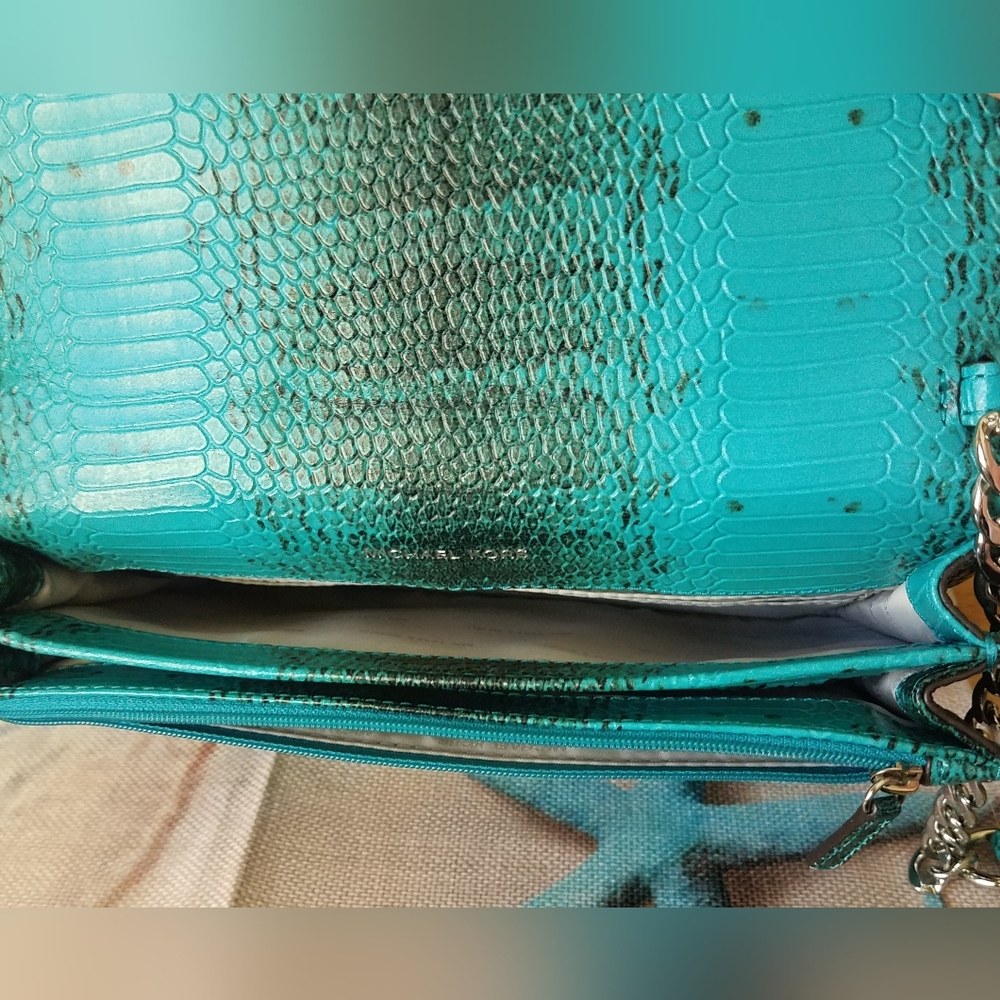 Michael Kors Tile Blue Python Embossed NWOT Crossbody Purse - Picture 7 of 16
